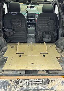 Cover_floor_with_dividers_for_jeep_wrangler_jk_2_doors_2007_2018_without_rear_seats