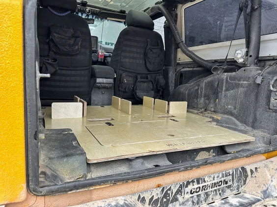 4_floor_with_dividers_for_wrangler_jk_2_doors_2007_2018_without_rear_seats