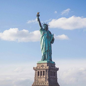 New York, NY: A City of Opportunities and Urban Aesthetics